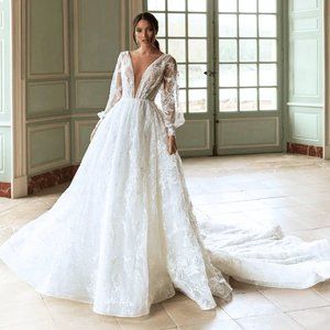 White Bohemian Beach Wedding Dress | Vintage Backless Lace